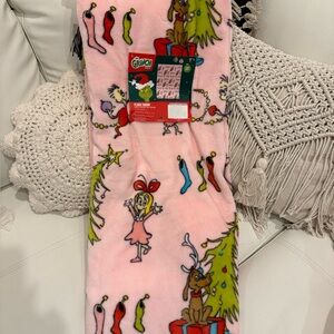 The Grinch Soft Plush Throw Blanket - Pink